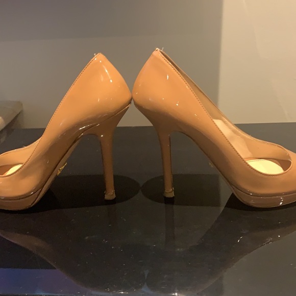 Prada nude patent platform peep toes - Picture 2 of 6